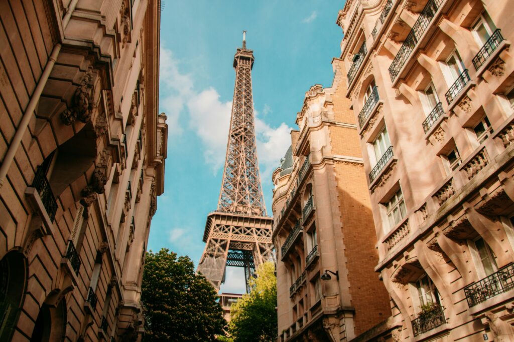 Major Blackout Hits Paris