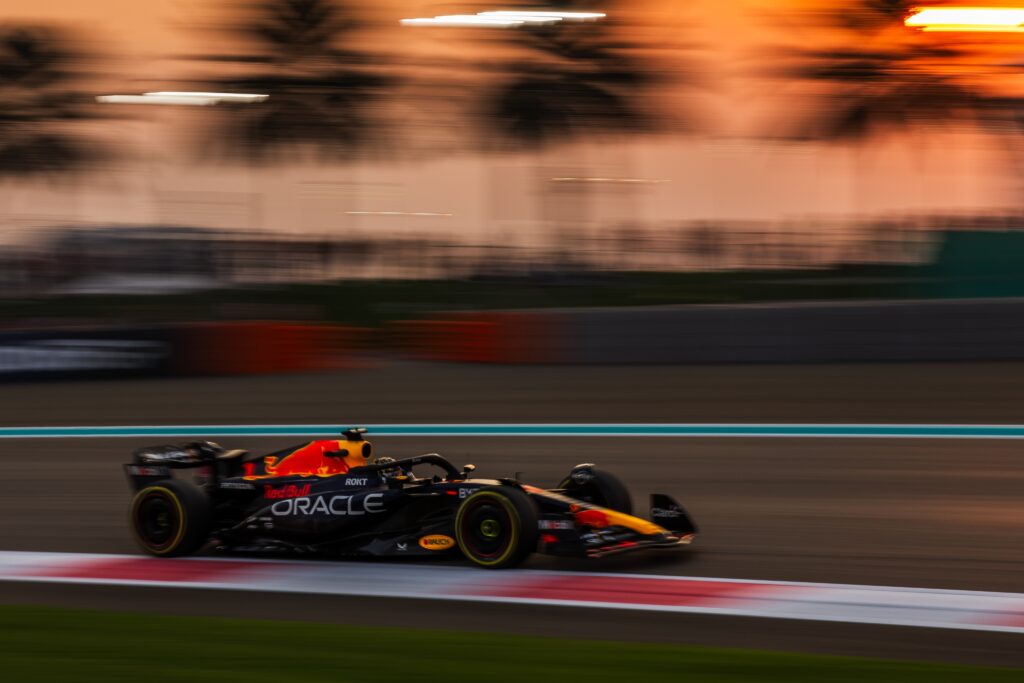 Verstappen on Pole for Abu Dhabi Finale, Norris Still Favourites for Title