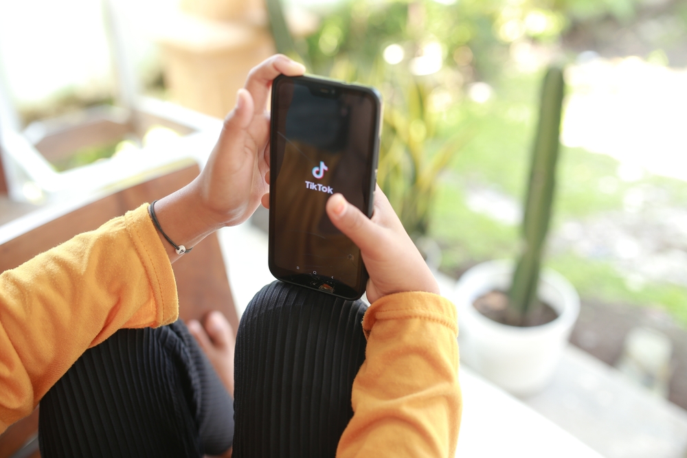 TikTok US Sale Uncertain as Investors Wait for Government Decision